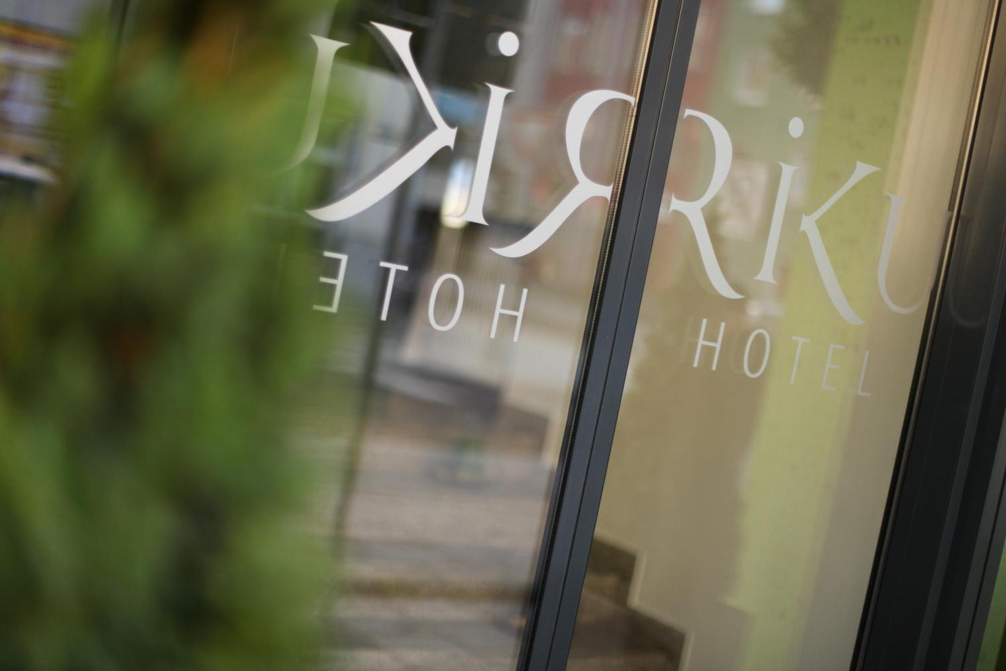 Riku Hotel Neu-Ulm Buitenkant foto