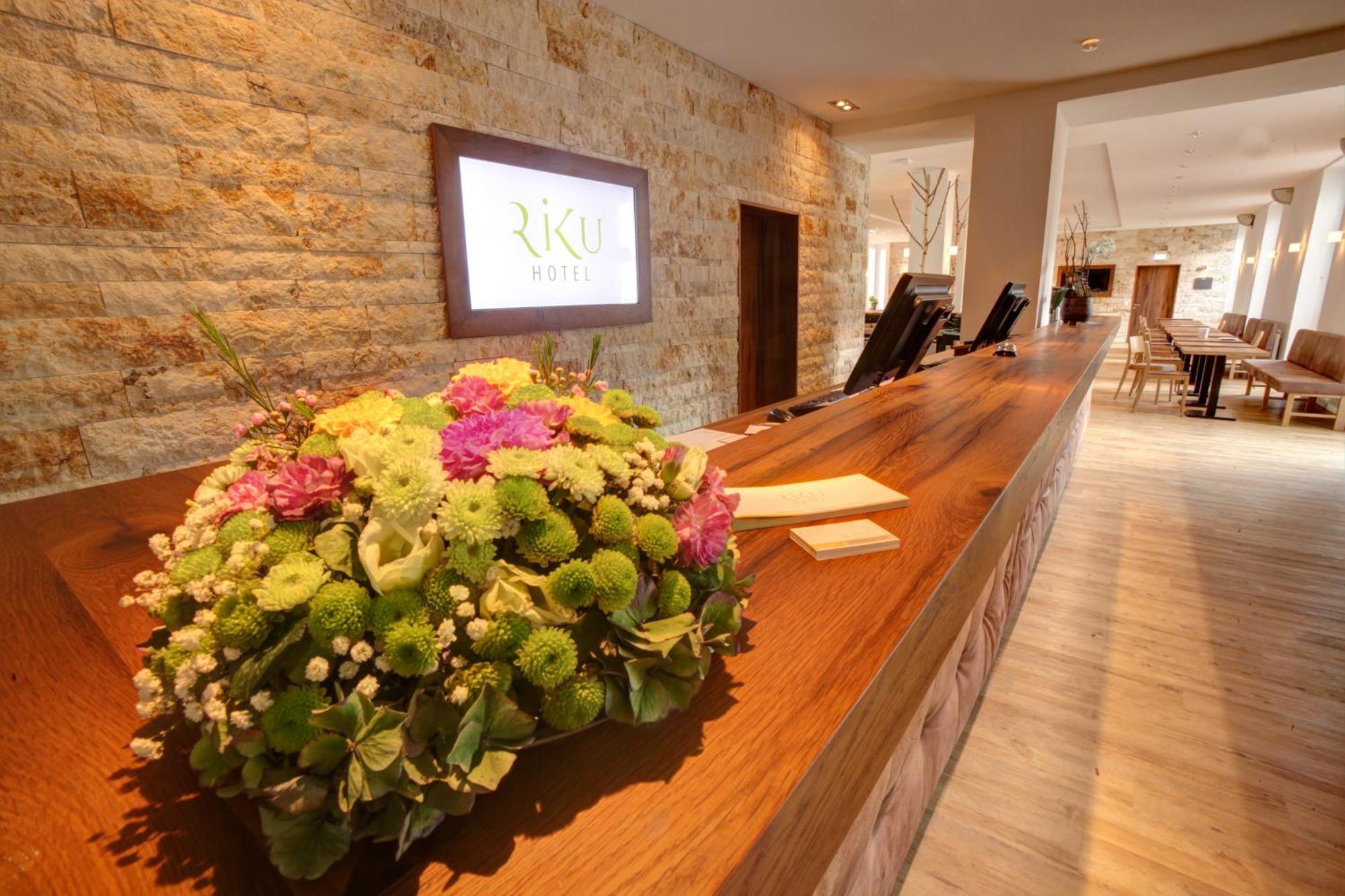 Riku Hotel Neu-Ulm Buitenkant foto