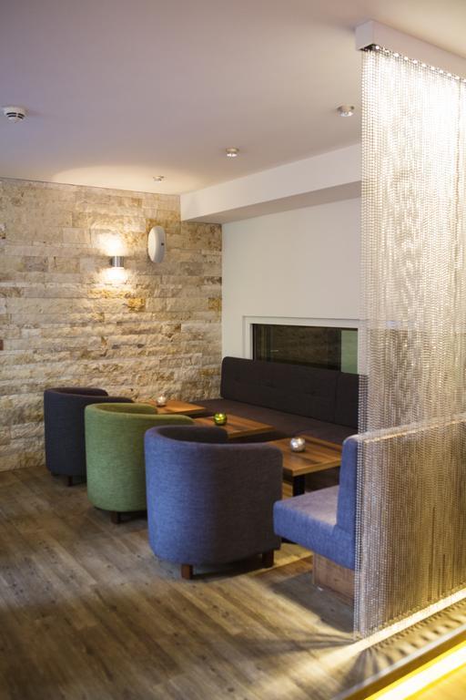 Riku Hotel Neu-Ulm Buitenkant foto