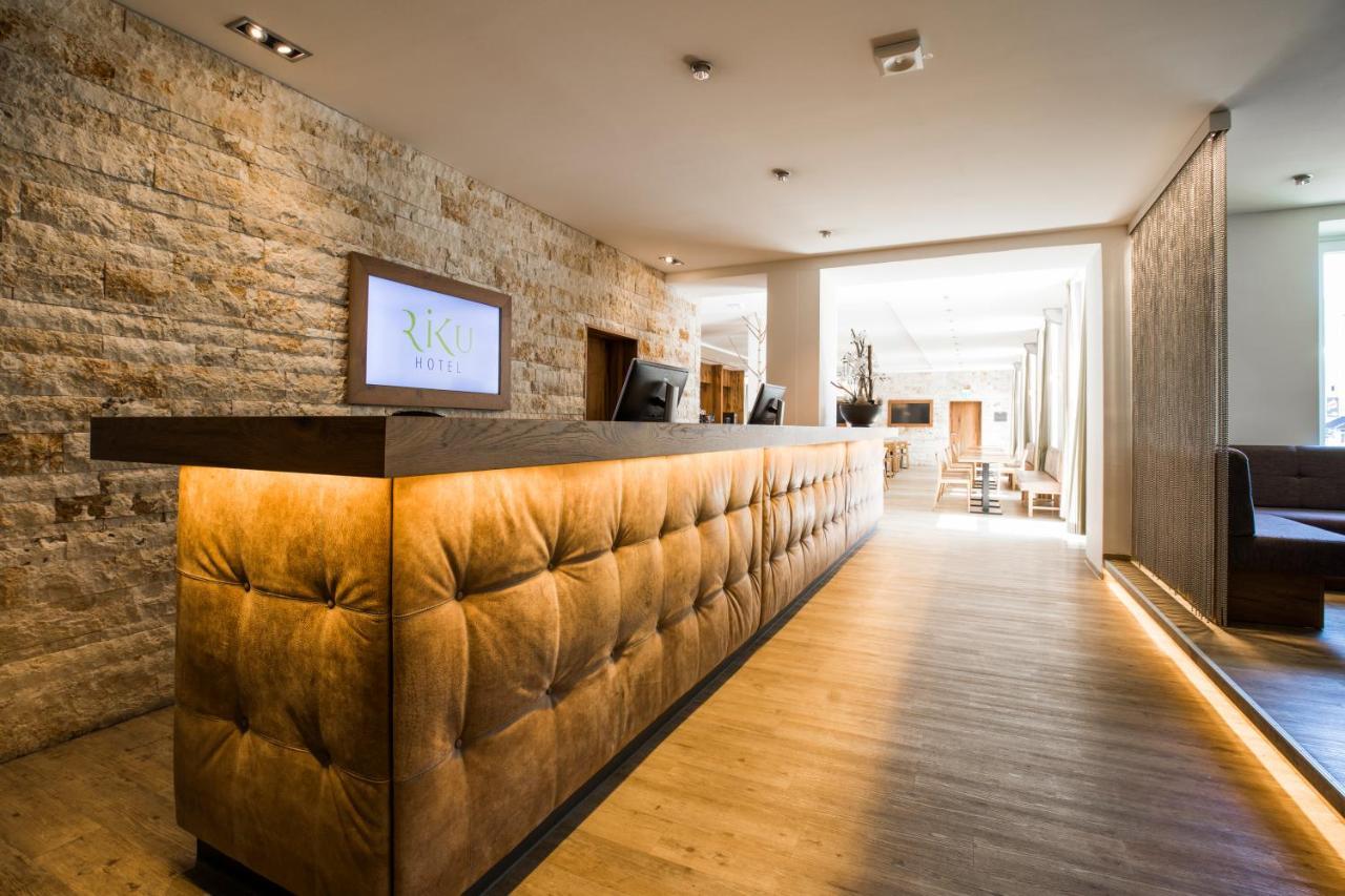 Riku Hotel Neu-Ulm Buitenkant foto