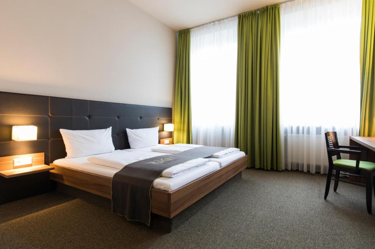 Riku Hotel Neu-Ulm Buitenkant foto